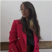 Licenciada en artes visuales, en curso